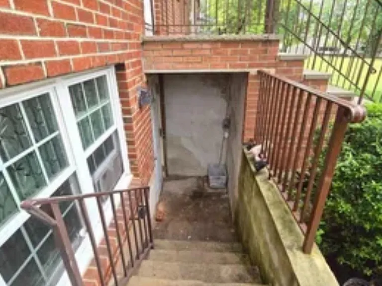 334 College Dr — Photo 13