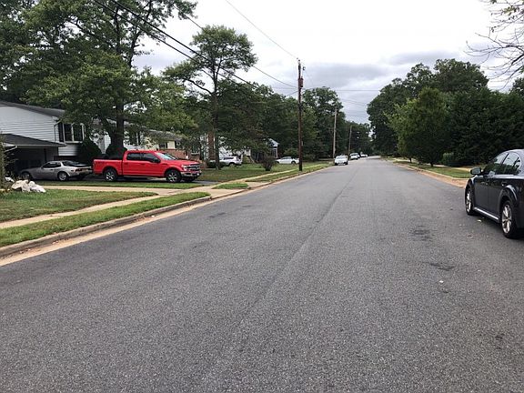 4th image of 2504 N Stevens St