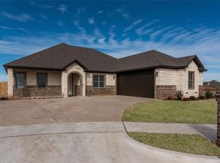 629 Perry Ln, Robinson, TX 76706