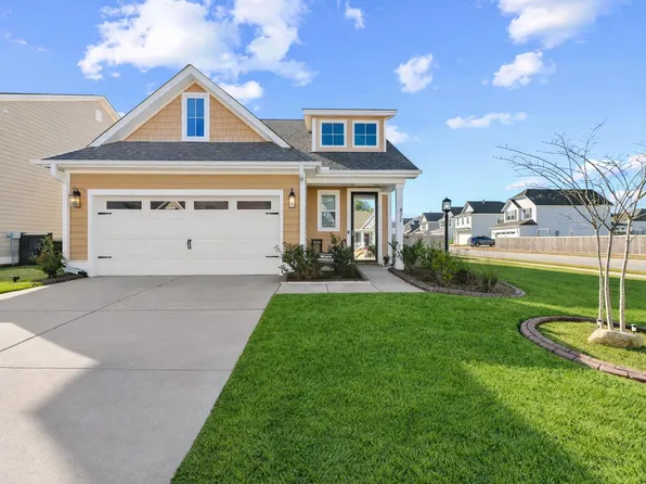 677 Black Pine Rd, Moncks Corner, SC 29461