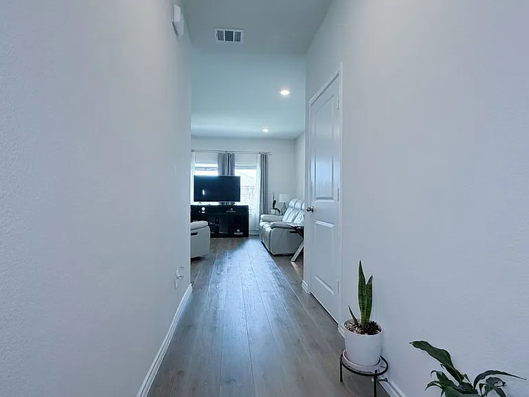 702 Sunlight Loop — Photo 10