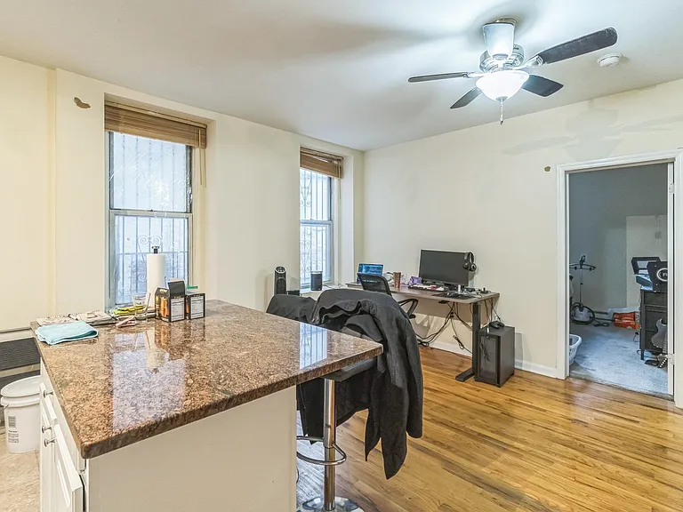 318 Hudson St #B — Photo 9