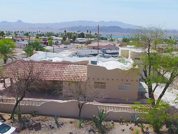 3rd image of 147 Smoketree Ave S