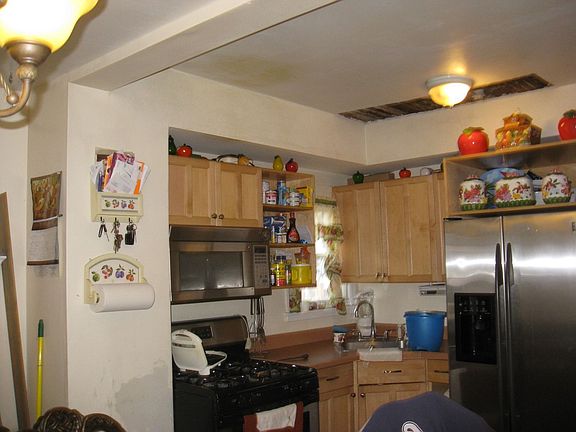 4th image of 1900 Lacombe Ave