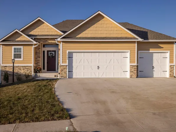 4400 SE Clover Ct, Topeka, KS 66609