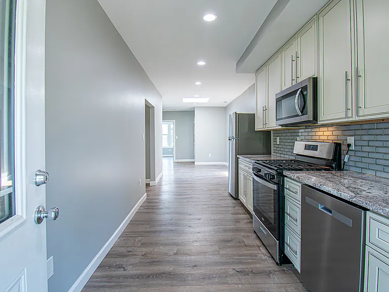 710 Leland Ave #2S — Photo 41