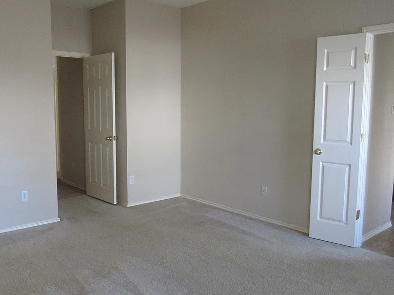 11124 Crazy Well Dr — Photo 13