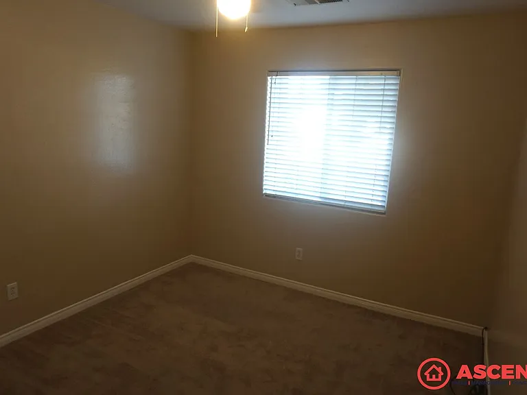 4216 Almond Grove Ln — Photo 9
