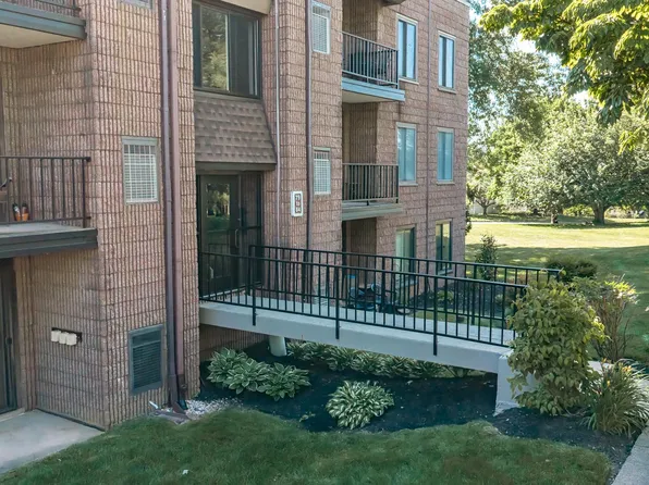 81 Oakridge Dr, Langhorne, PA 19047