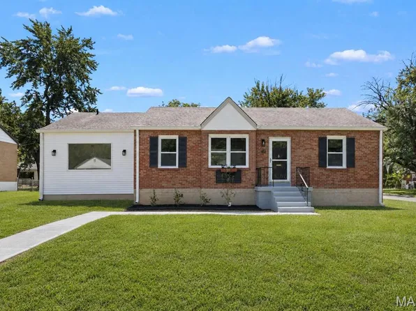 17 Saint Martha Ct, Florissant, MO 63031