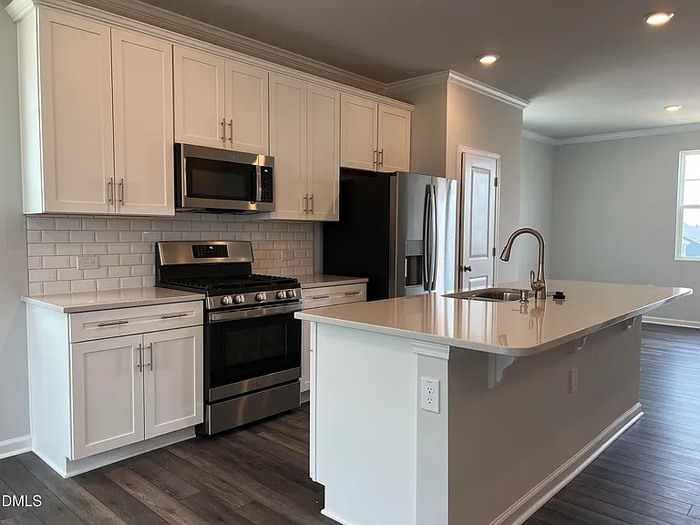 642 Gimari Dr — Photo 19