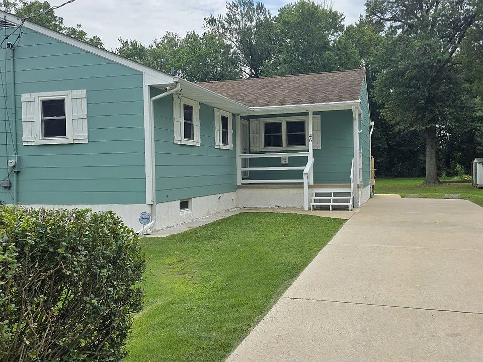 46 Browning Ave