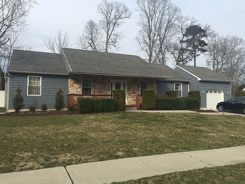2nd image of 2 Lenwood Ct