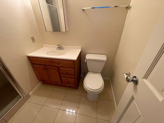 4th image of 529 N Adams St #1