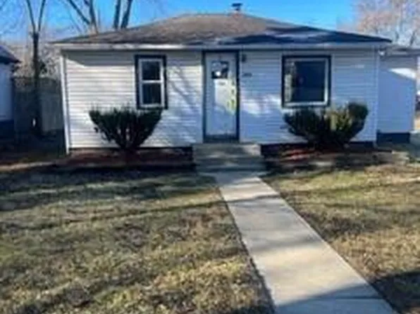 4909 N 49th St, Milwaukee, WI 53218