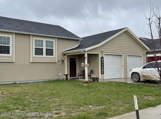 309 25th Ave NE, Watford City, ND 58854
