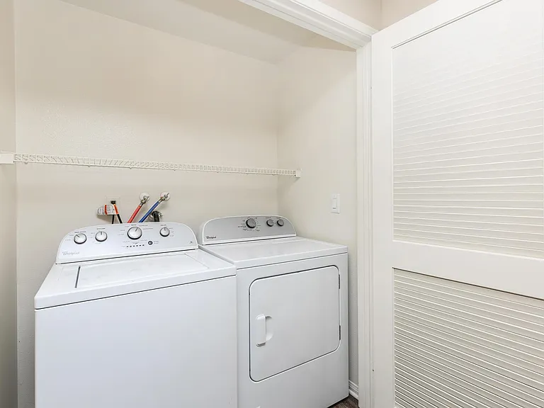 Laurel Terrace Apartment Homes — Photo 60