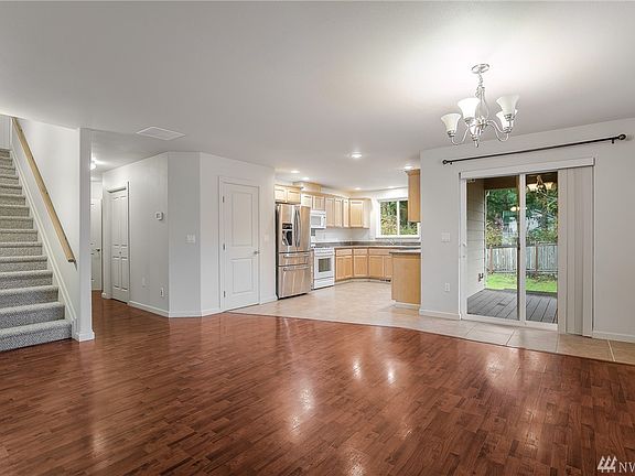 5th image of 9234 Fairhill Dr NE