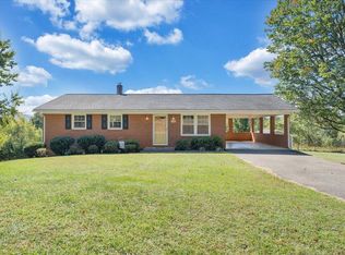 1142 Nemmo Rd, Vinton, VA 24179