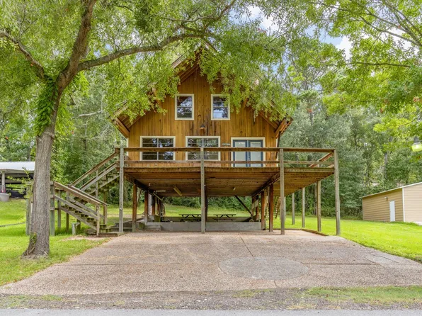 161 White Oak Cir, Pointblank, TX 77364
