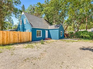 52 Oak Grove Rd, Medford, OR 97501