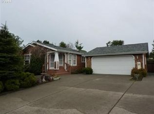 501 Robin Ln, Florence, OR 97439