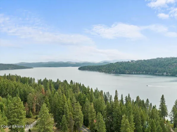 8775 W Rockford Bay Rd, Coeur D Alene, ID 83814