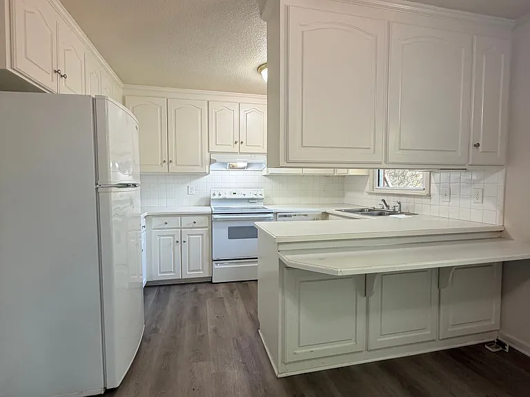 5701 Cates Dr — Photo 15