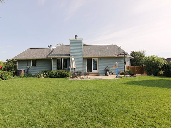 3rd image of 1100 Centennial Pkwy