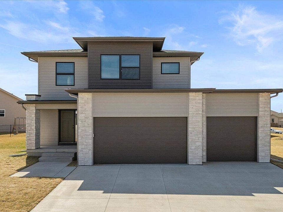 1st image of 202 Augusta Dr
