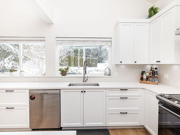 3rd image of 6251 Jasper Rd