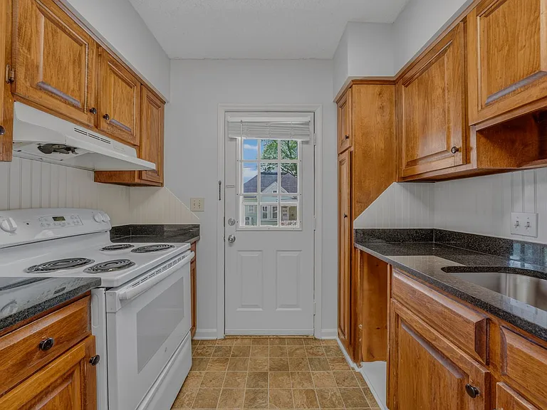207 Harwell Ave — Photo 6