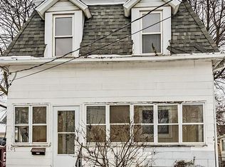 107 S Lincoln Rd, East Rochester, NY 14445