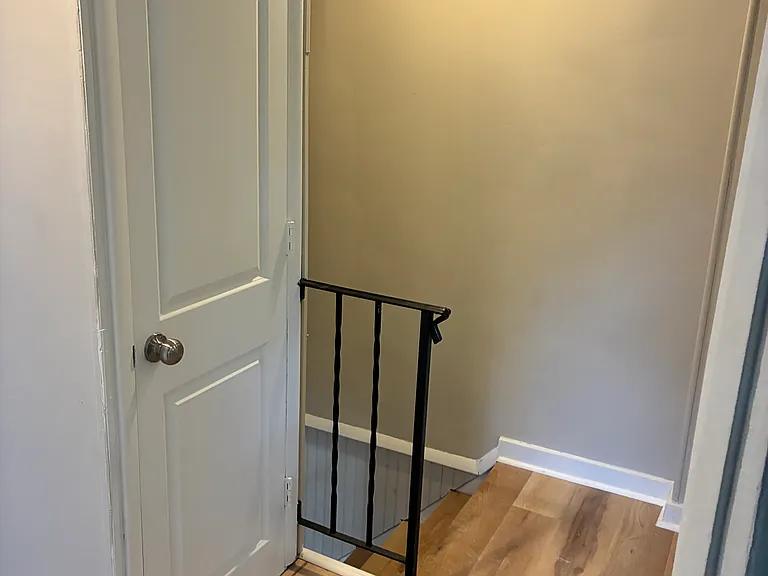 1421 Ridley Ave — Photo 3
