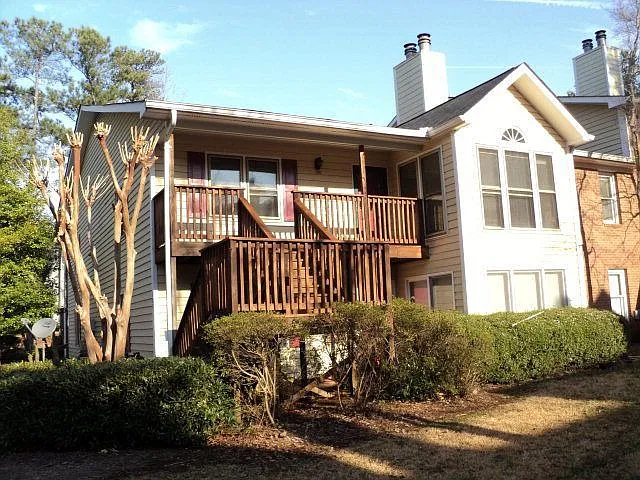 345 Research Dr APT 190 photo 1