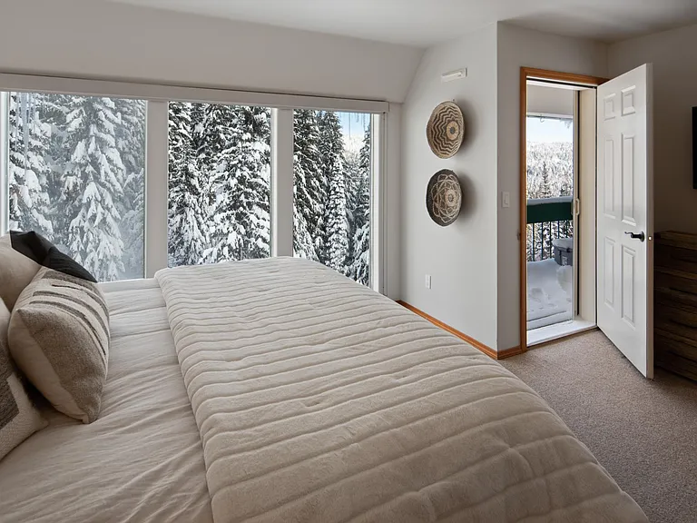 8705 Schweitzer Mountain Rd #305 — Photo 6
