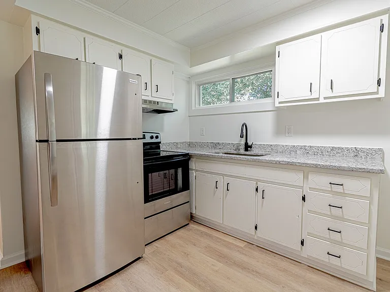 150 Pembroke Oak Grove Rd — Photo 6