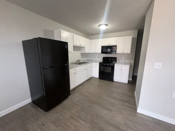 206 N Washington St #4D, Park Hills, MO 63601