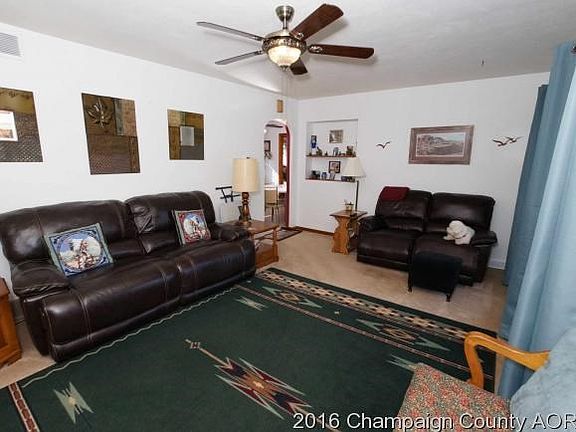 3rd image of 1002 Park Dr