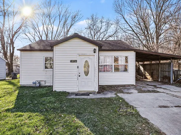 925 Forest Park Ave, Watervliet, MI 49098