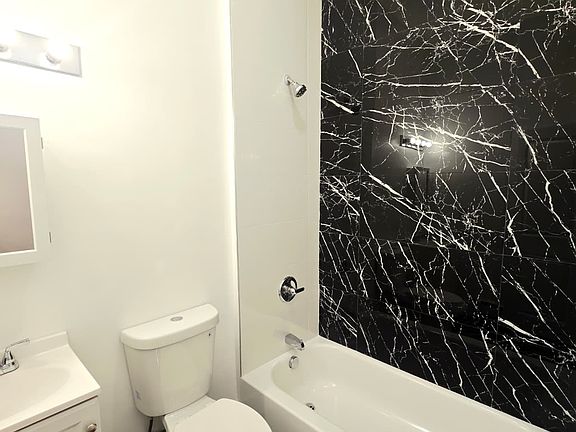5th image of 224 Old Bergen Rd #1B