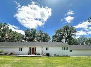 704 W Lane St, Centerville, IA 52544