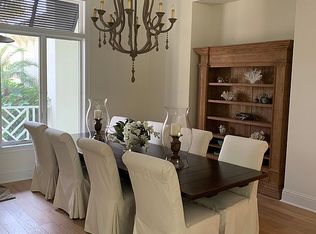 627 Binnacle Dr, Naples, FL 34103