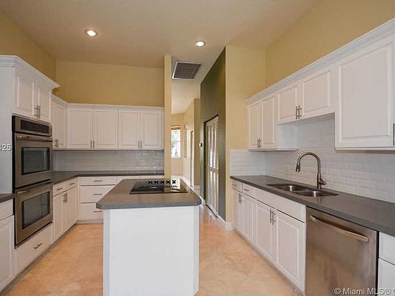 5th image of 6776 NW 44th Ct