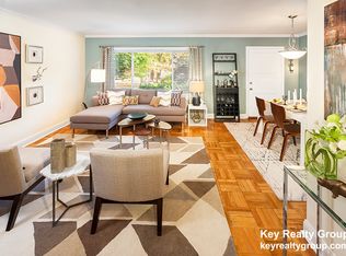 213 Gerry Rd #1, Chestnut Hill, MA 02467