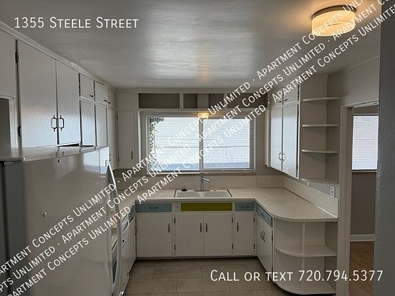 5th image of 1355 N Steele St