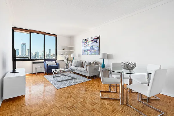 Sold by Compass | media 2