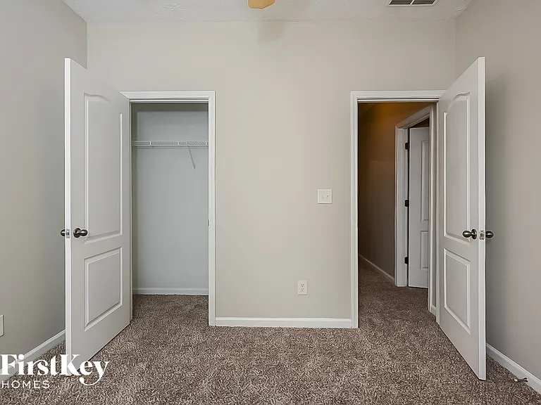 9123 Alden Dr — Photo 13