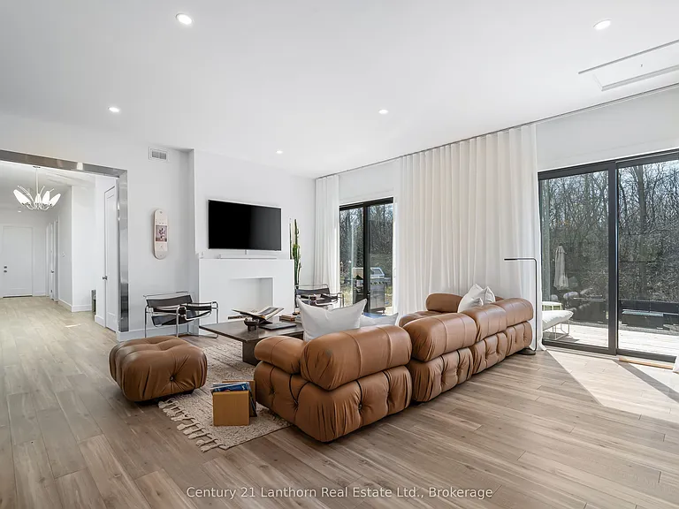 19485 Loyalist Pkwy — Photo 13