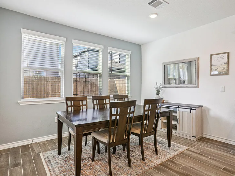 2903 Bronx Dr — Photo 9